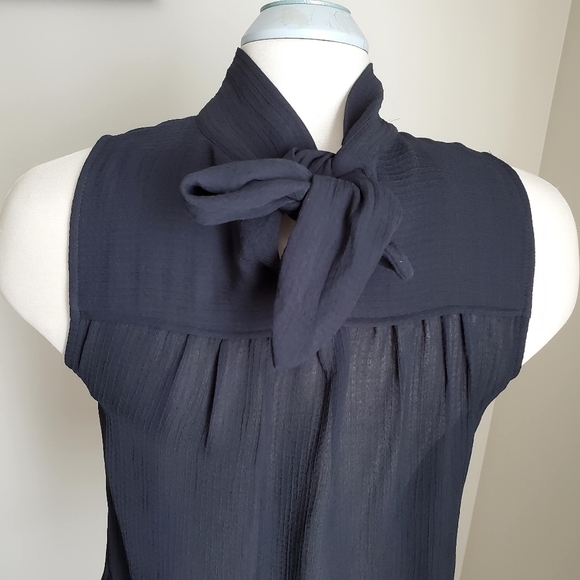 Who What Wear Back Neck Tie Sleeveless Blouse Top Size Small - Picture 5 of 8